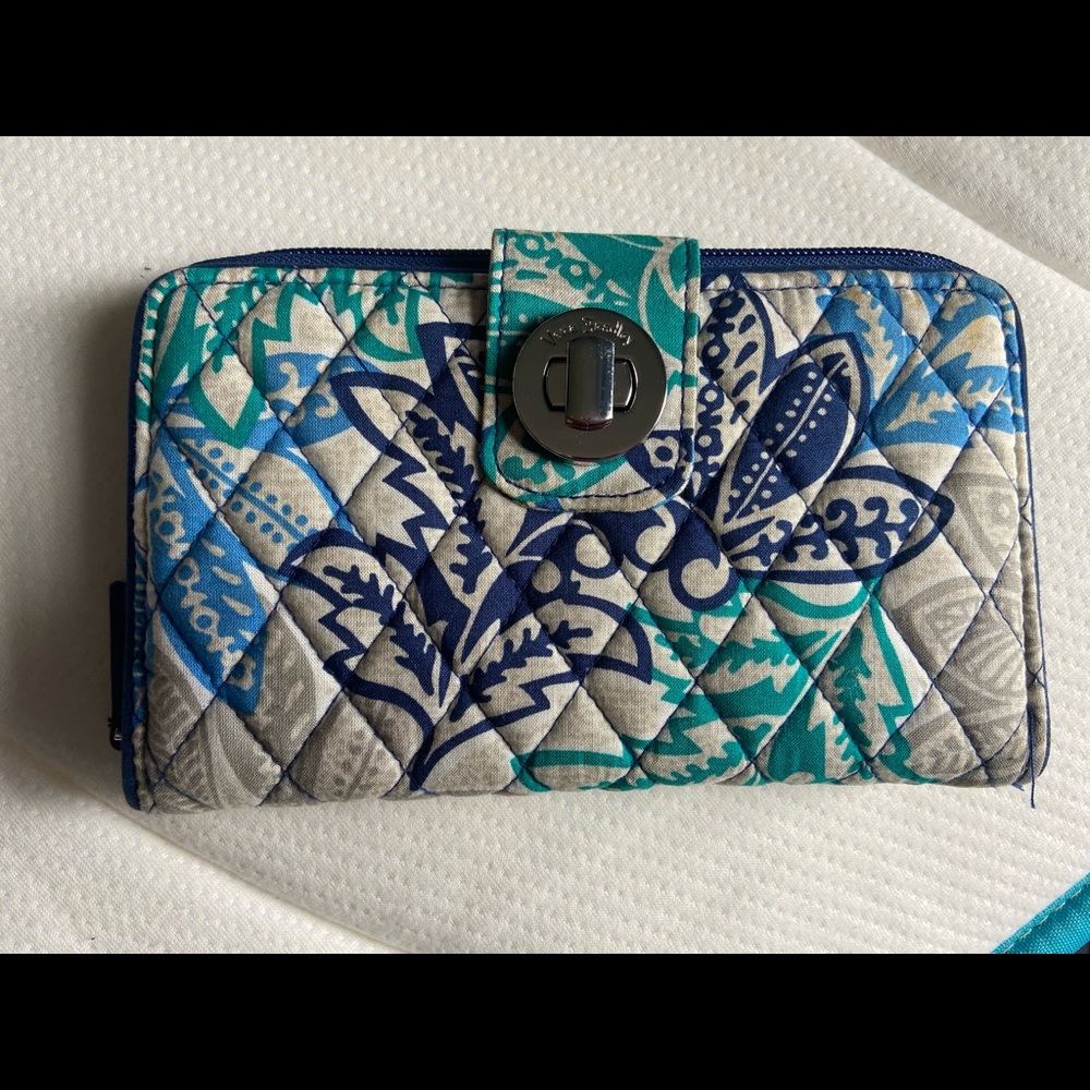 Santiago Turnlock Wallet